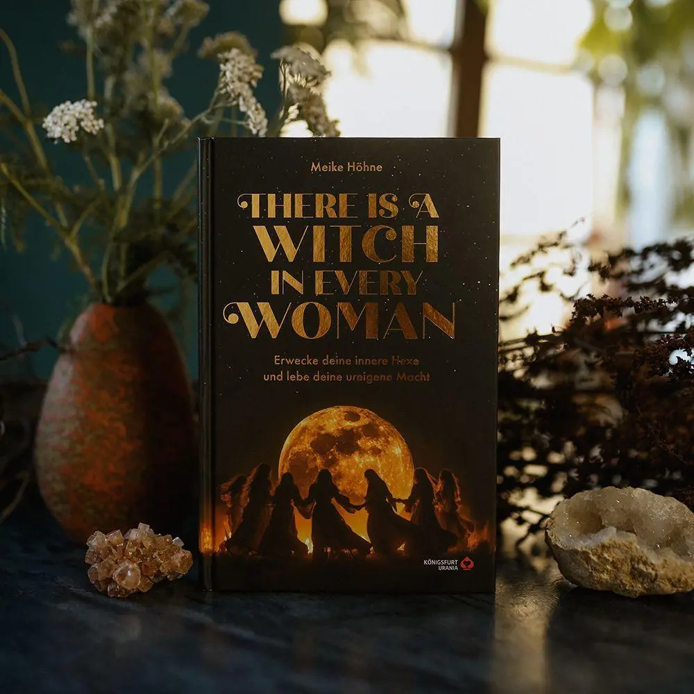Bild: 9783868262100 | There is a Witch in every Woman - Erwecke deine innere Hexe und...