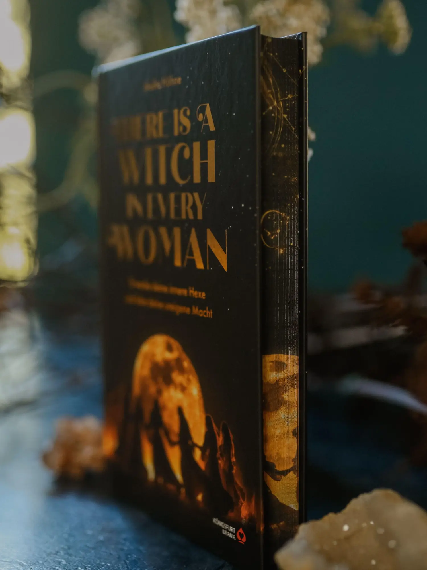 Bild: 9783868262100 | There is a Witch in every Woman - Erwecke deine innere Hexe und...