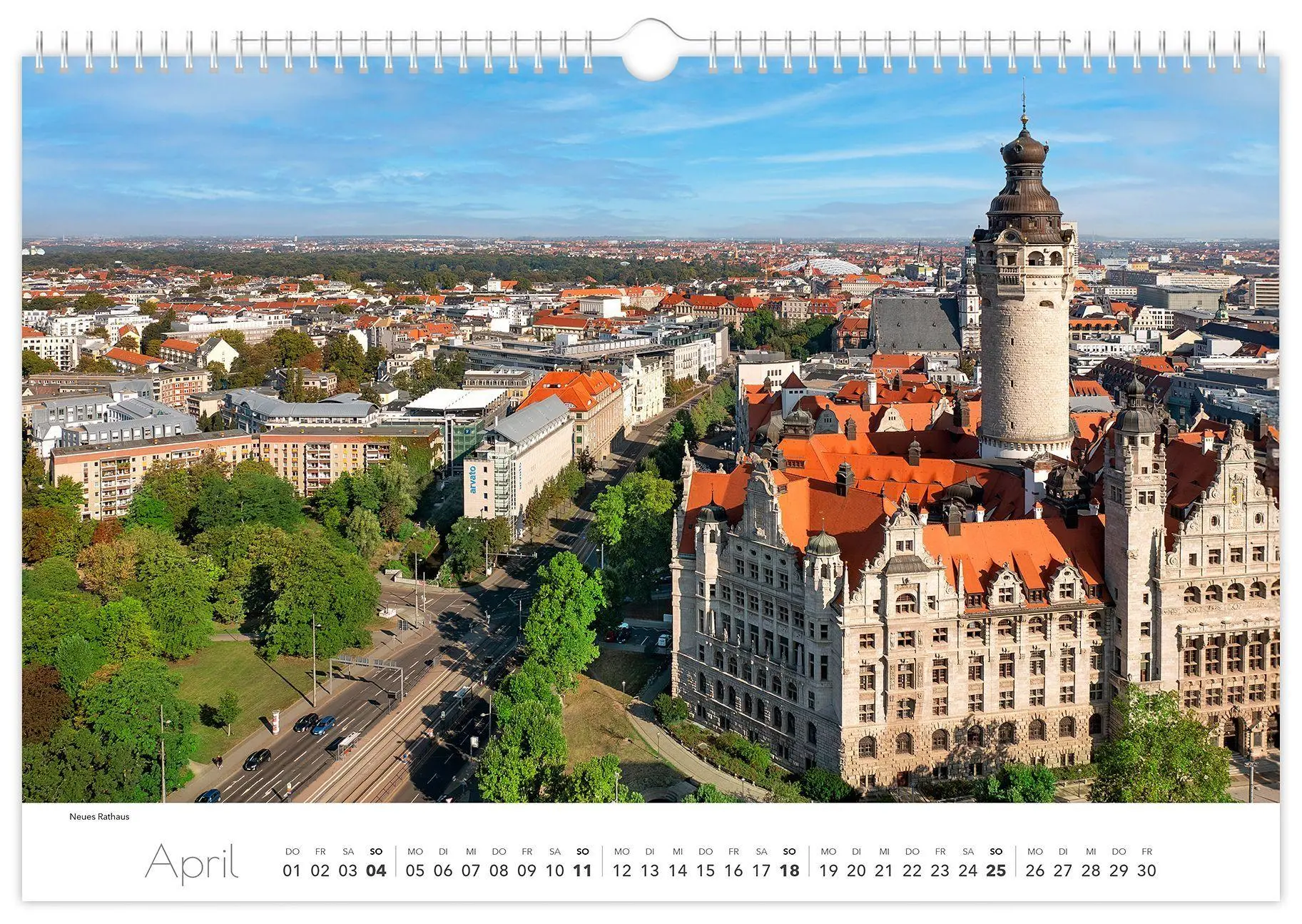 Bild: 9783912303100 | Kalender Leipzig 2027 | 45 x 30 cm weißes Kalendarium | Peter Schubert