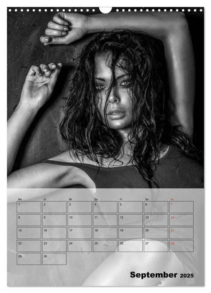 Bild: 9783457035900 | Knisternde Erotik in schwarz-weiß (Wandkalender 2025 DIN A3 hoch),...