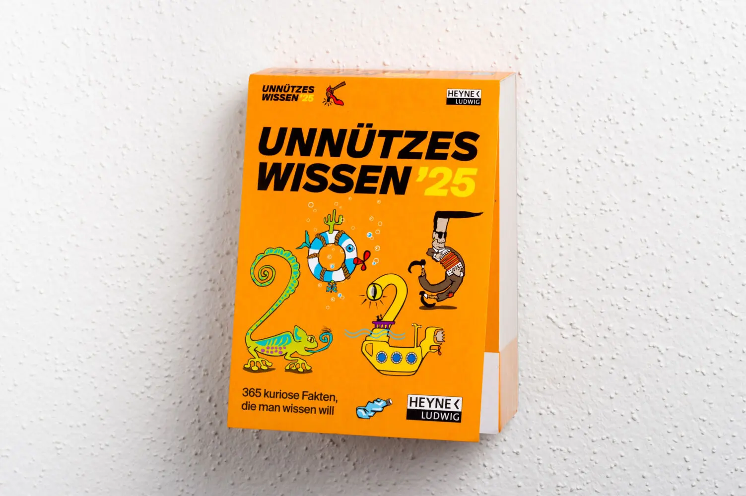 Bild: 9783453239500 | Unnützes Wissen 2025 | Christian Wolf | Kalender | Kalender | Deutsch