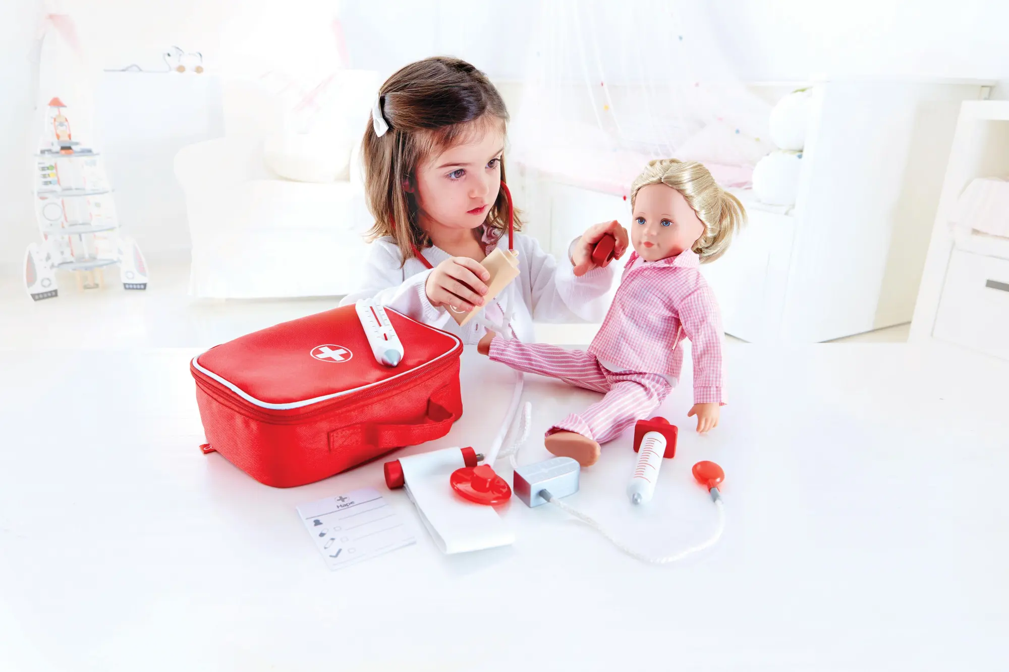 Bild: 6943478011601 | Hape - Dein Doktorset | Toynamics Europe GmbH | E3010 | Deutsch | 2025