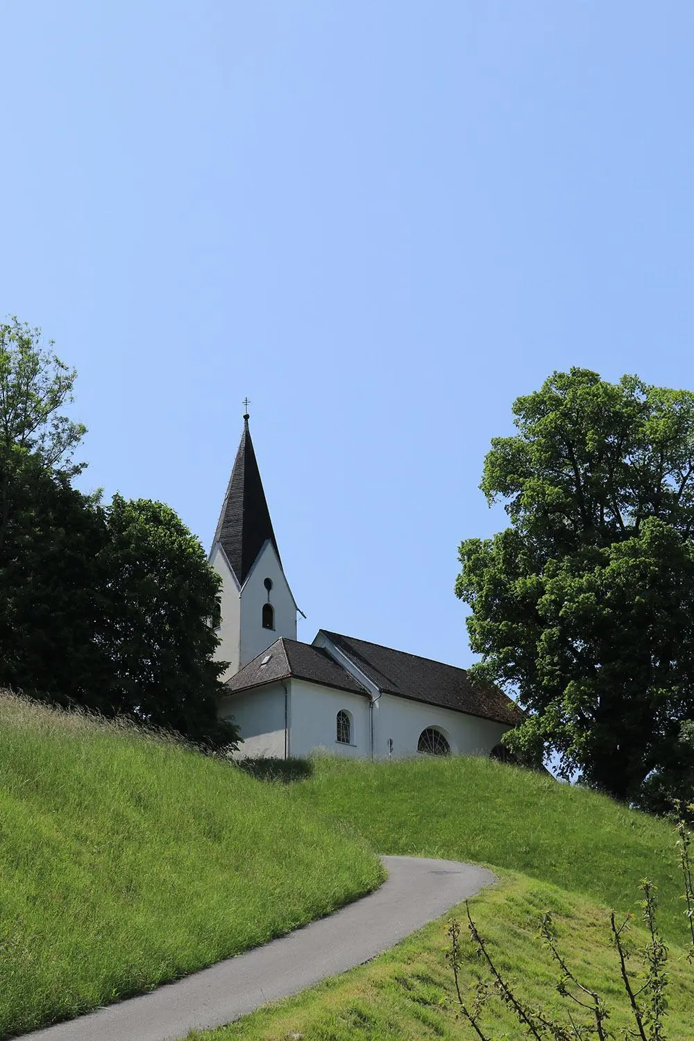 Bild: 9783702242701 | Pilgern in Vorarlberg | Susanne Elsner (u. a.) | Taschenbuch | 176 S.