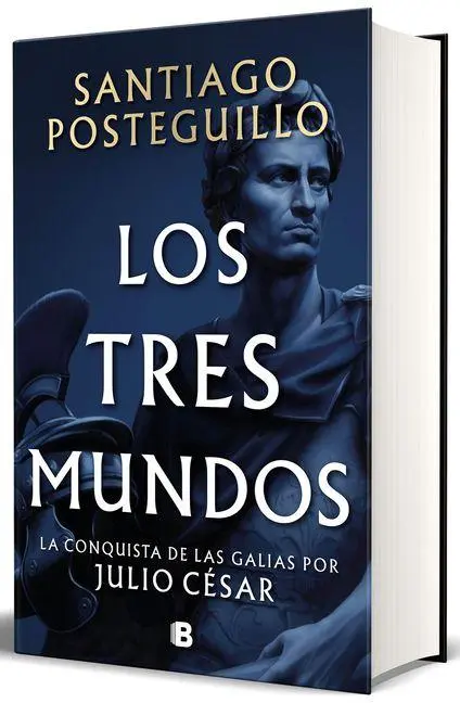 Cover: 9788466682701 | Los Tres Mundos / The Three Worlds | Santiago Posteguillo | Buch