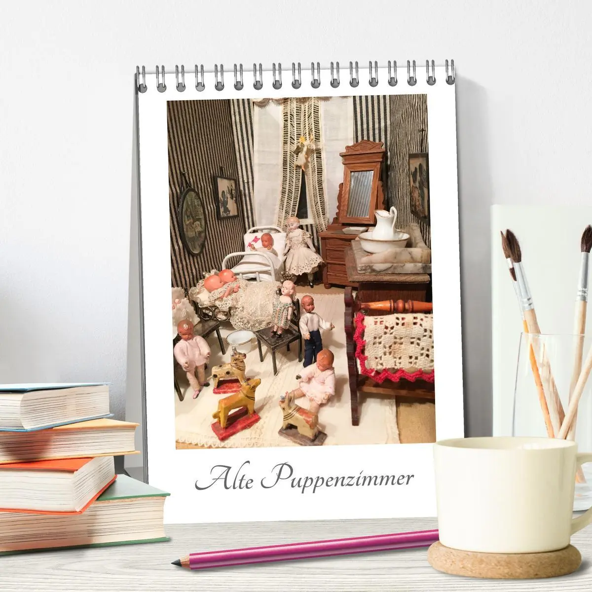 Bild: 9783516393101 | Alte Puppenzimmer (Tischkalender 2026 DIN A5 hoch), CALVENDO...