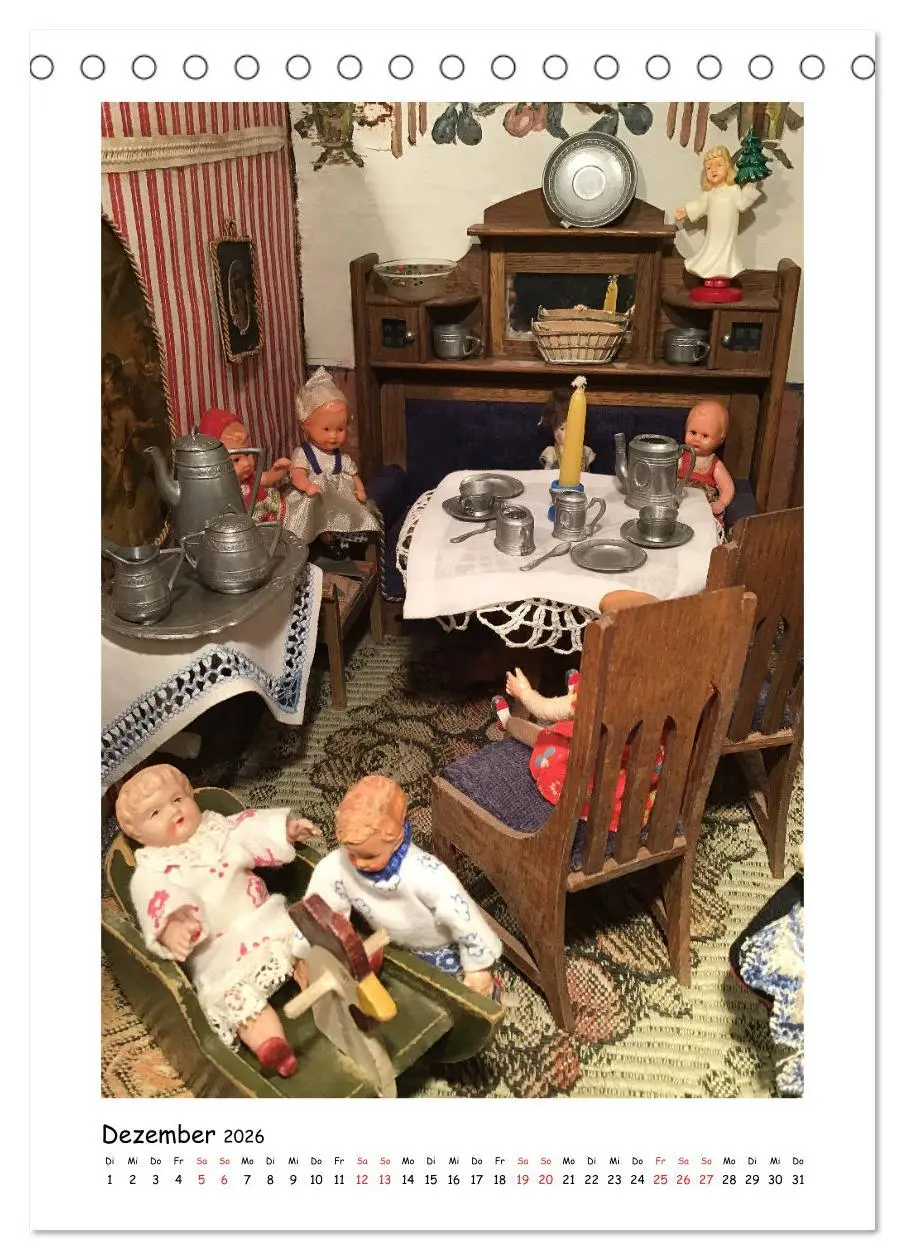 Bild: 9783516393101 | Alte Puppenzimmer (Tischkalender 2026 DIN A5 hoch), CALVENDO...