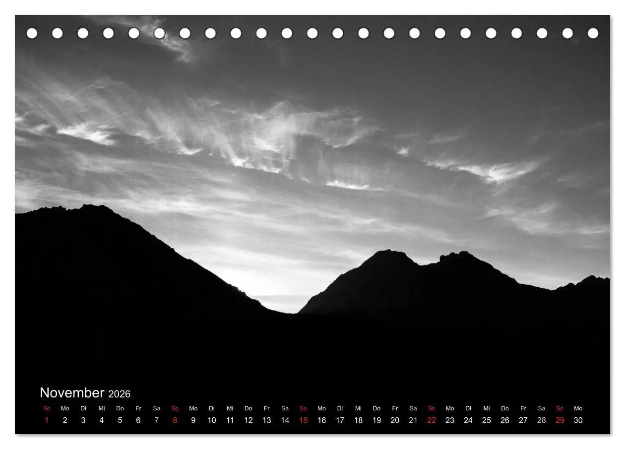 Bild: 9783516097801 | BERGE IN SCHWARZ WEISS (Tischkalender 2026 DIN A5 quer), CALVENDO...