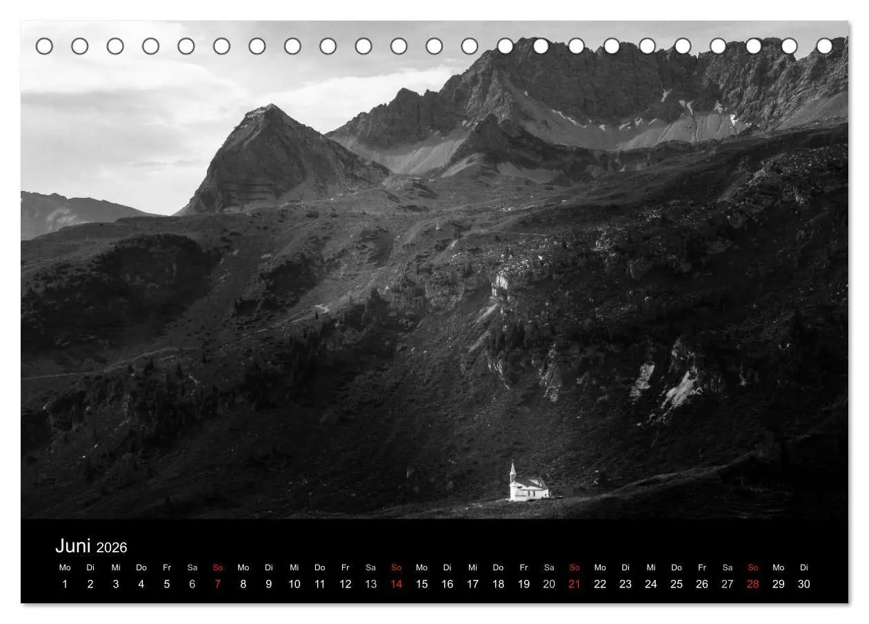 Bild: 9783516097801 | BERGE IN SCHWARZ WEISS (Tischkalender 2026 DIN A5 quer), CALVENDO...