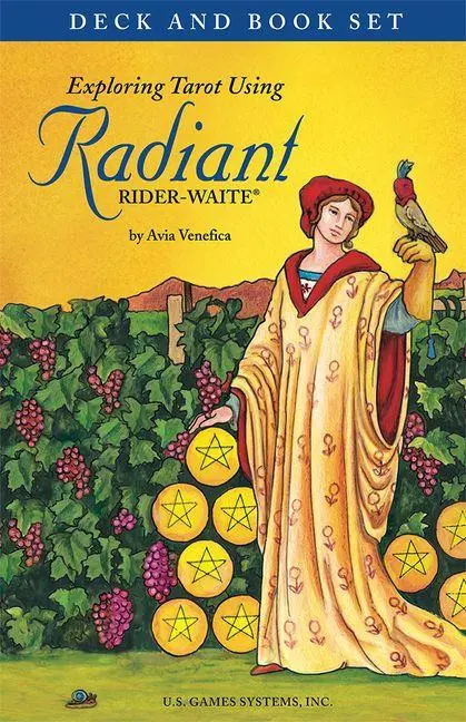 Cover: 9781572818101 | Exploring Tarot Using Radiant Rider-Waite(r) Tarot Set | Avia Venefica