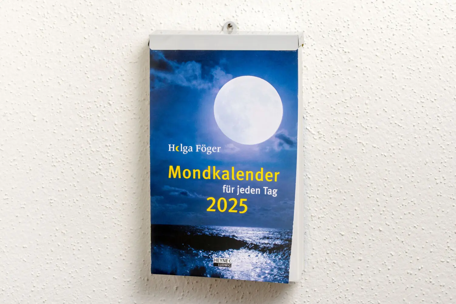 Bild: 9783453239401 | Mondkalender für jeden Tag 2025 | Helga Föger | Kalender | Kalender