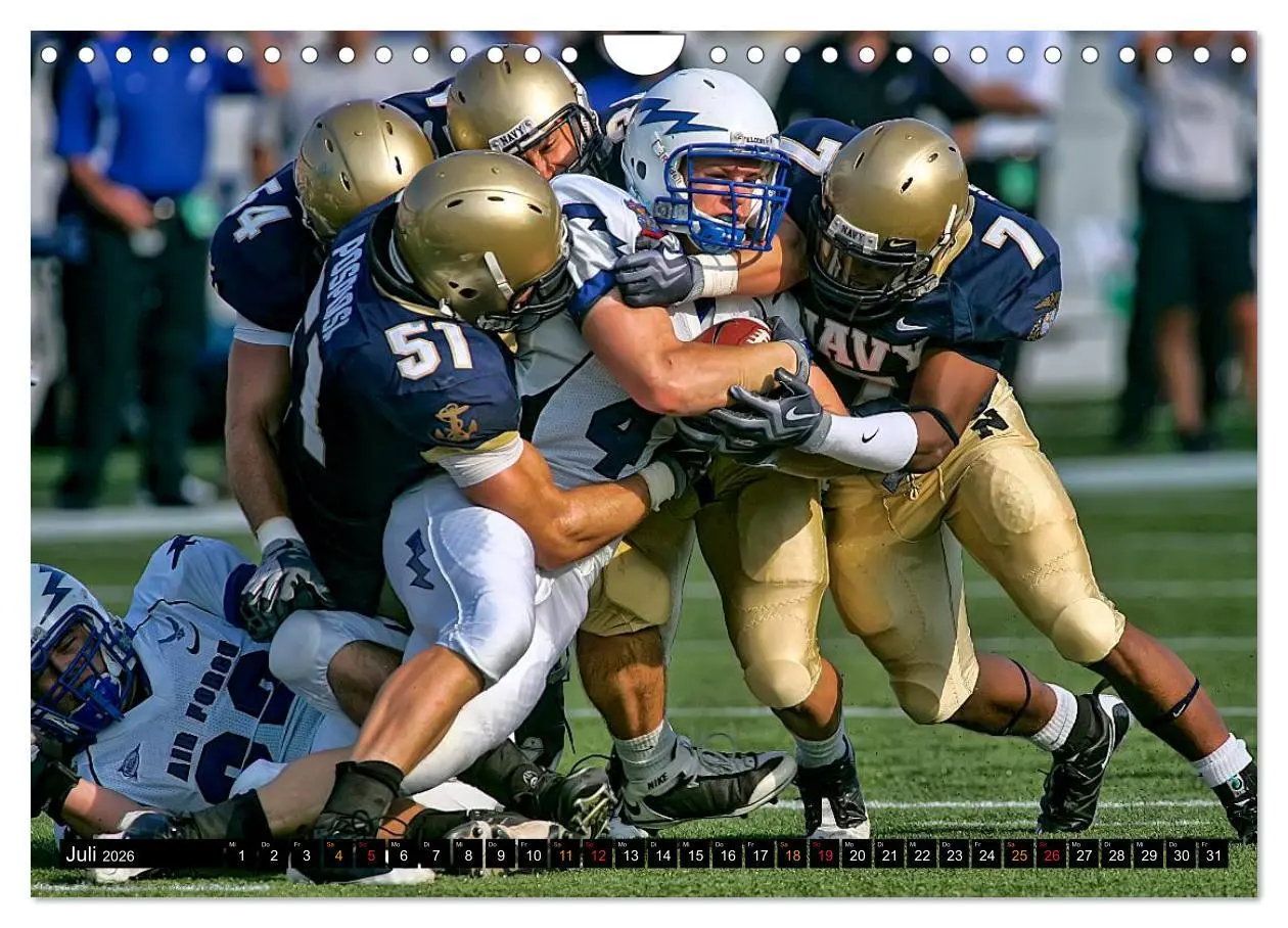 Bild: 9783516049701 | Kraft und Taktik - American Football (Wandkalender 2026 DIN A4...