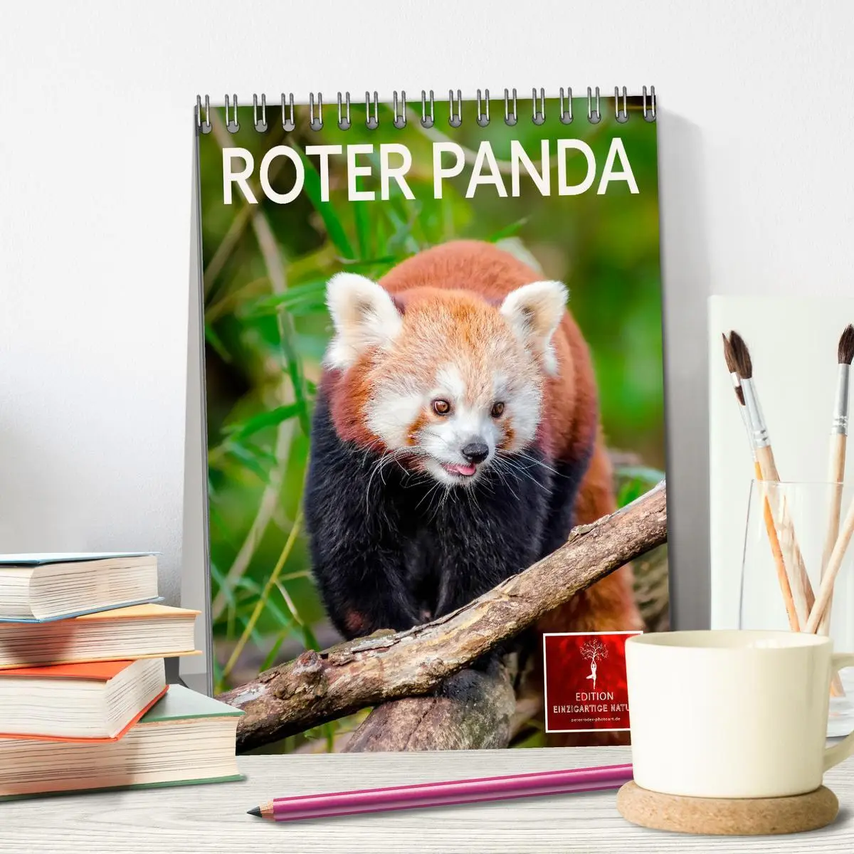 Bild: 9783516410402 | Roter Panda (Tischkalender 2026 DIN A5 hoch), CALVENDO Monatskalender