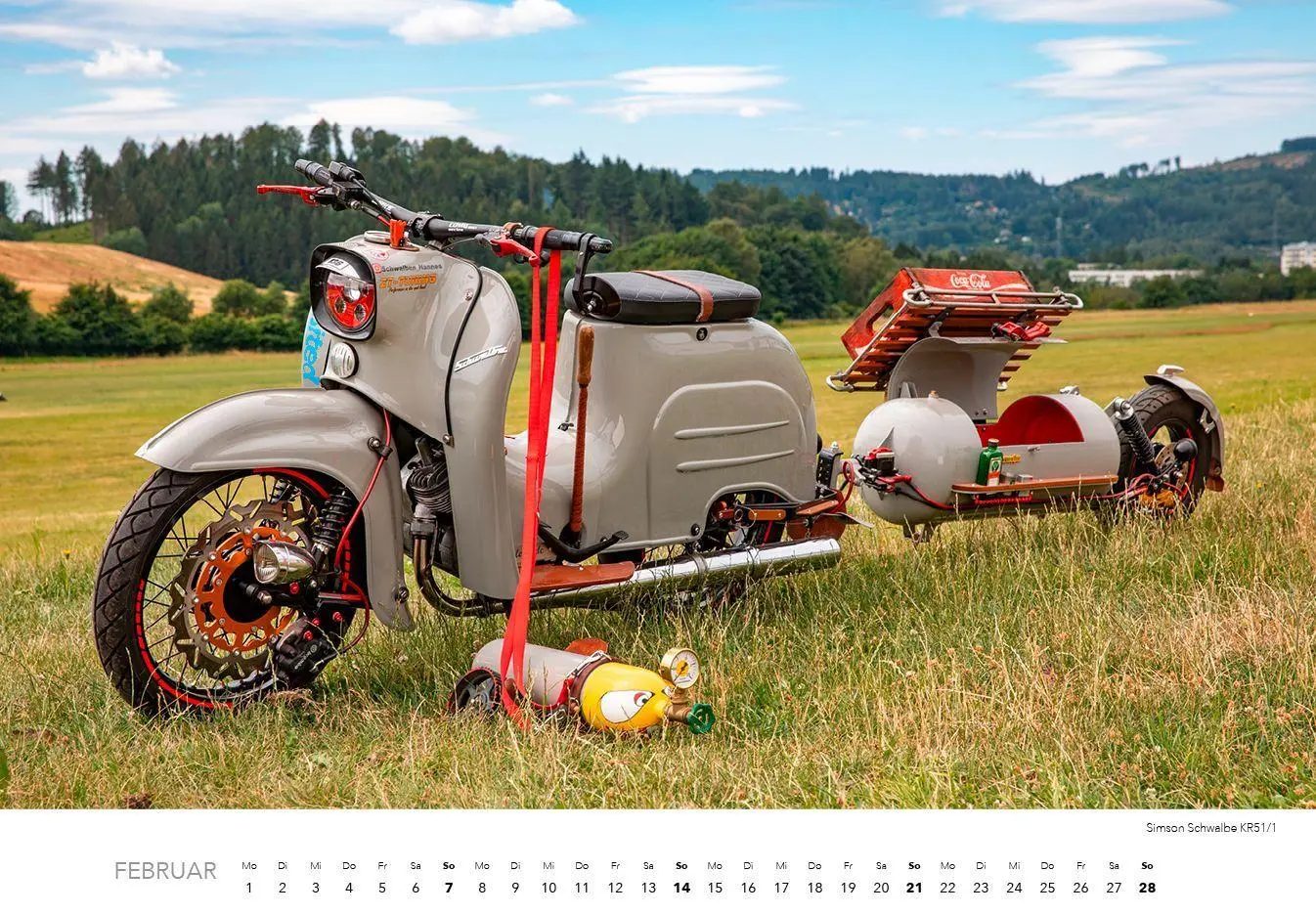 Bild: 9783960585602 | Simson Schwalbe 2027 Kalender | Zwei Takte Glück, zwölf Monate Freude