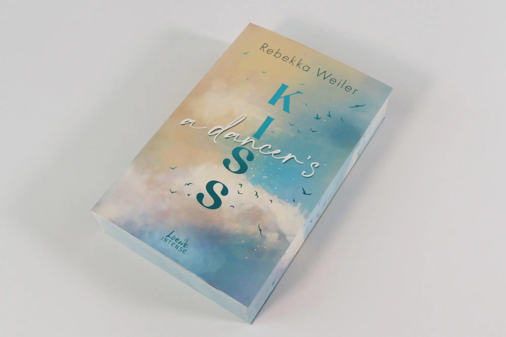Bild: 9783743219502 | A Dancer's Kiss (Broken Artists, Band 2). | Rebekka Weiler | Buch
