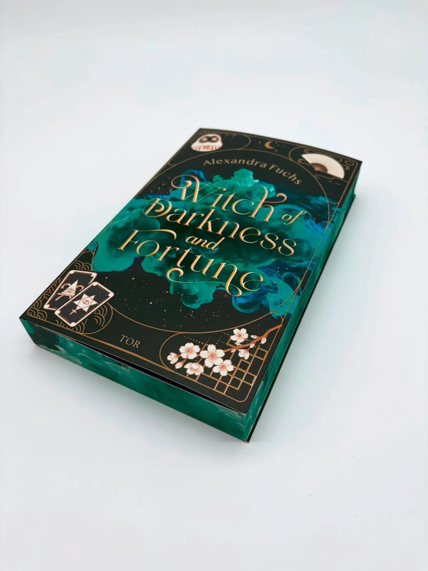 Bild: 9783596713103 | Witch of Darkness and Fortune | Alexandra Fuchs | Taschenbuch | 368 S.