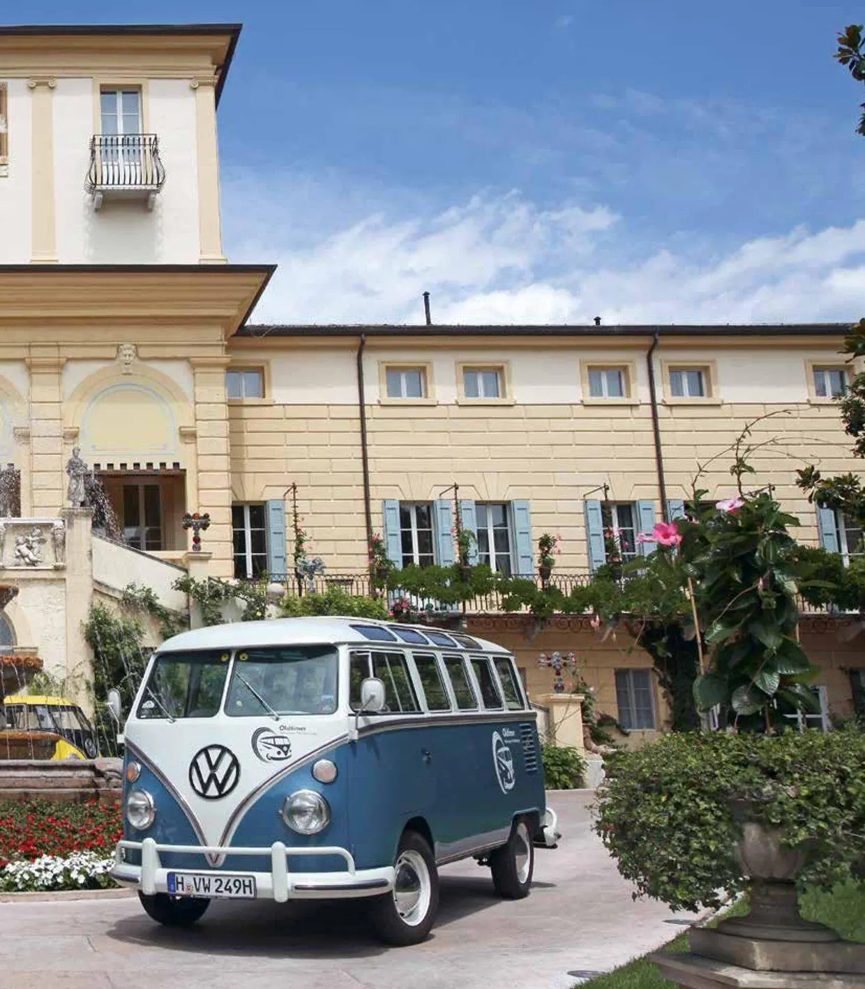 Bild: 9783690195003 | 75 Jahre VW-Bulli | Arne Olerth (u. a.) | Buch | 240 S. | Deutsch