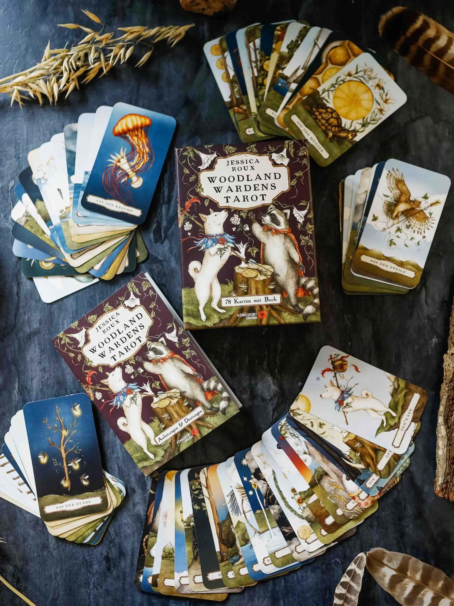 Bild: 9783868265903 | Woodland Wardens Tarot - Set mit Booklet u. 78 Karten | Jessica Roux