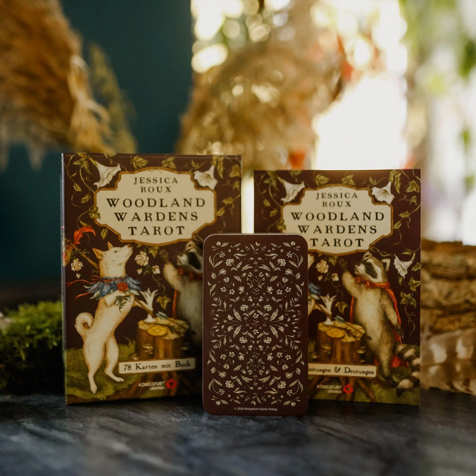 Bild: 9783868265903 | Woodland Wardens Tarot - Set mit Booklet u. 78 Karten | Jessica Roux