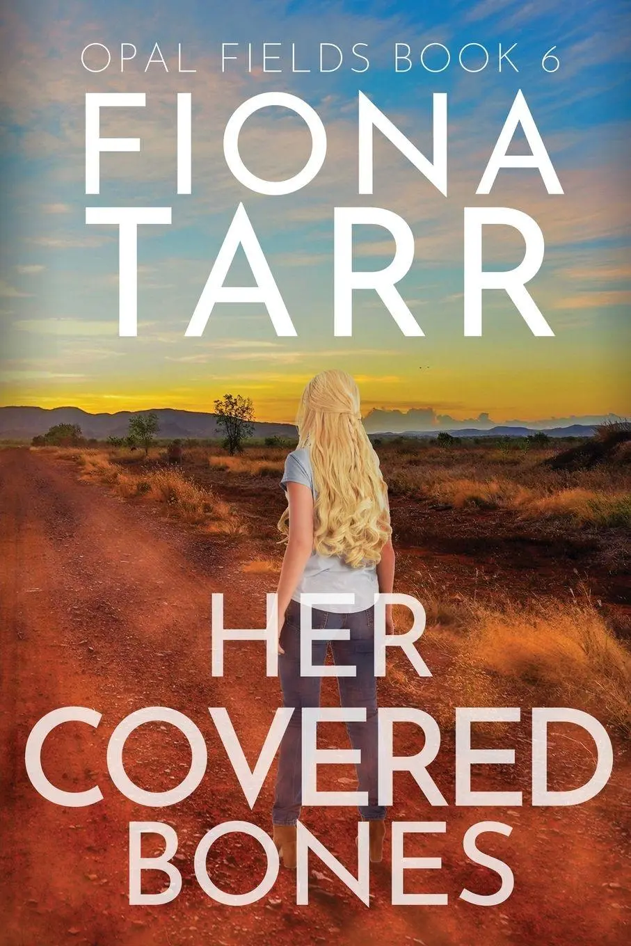 Cover: 9780975636503 | Her Covered Bones | Fiona Tarr | Taschenbuch | Englisch | 2024