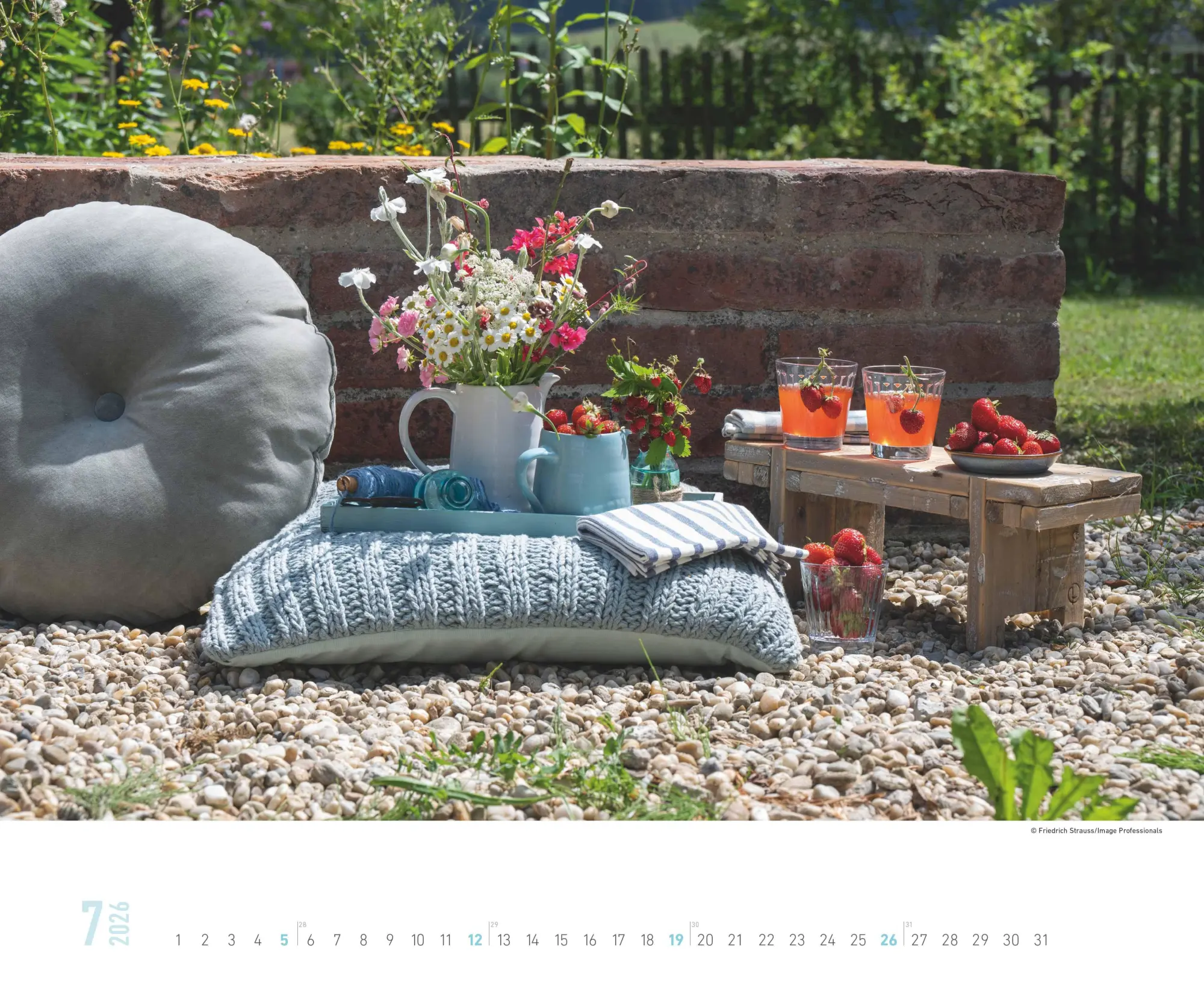 Bild: 4069095008403 | Blumenpracht - Wandkalender mit 12 bezaubernden Blumenmotiven | 13 S.