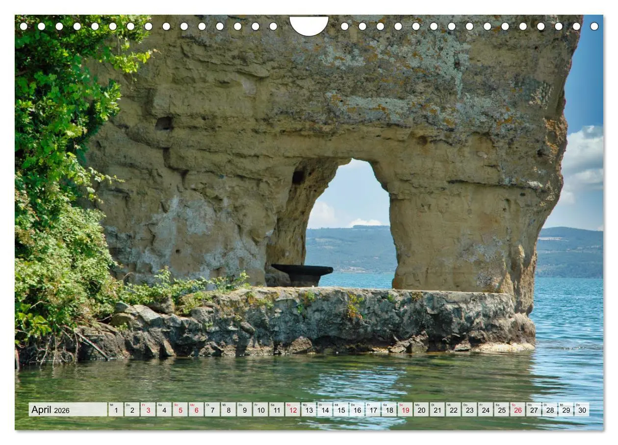 Bild: 9783457728703 | Bolsenasee Smaragd im Latium (Wandkalender 2026 DIN A4 quer),...
