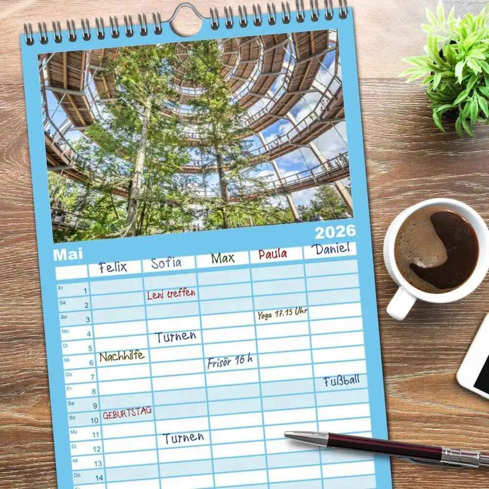Bild: 9783516508703 | Familienplaner 2026 - Dahoam in Bayern mit 5 Spalten (Wandkalender,...