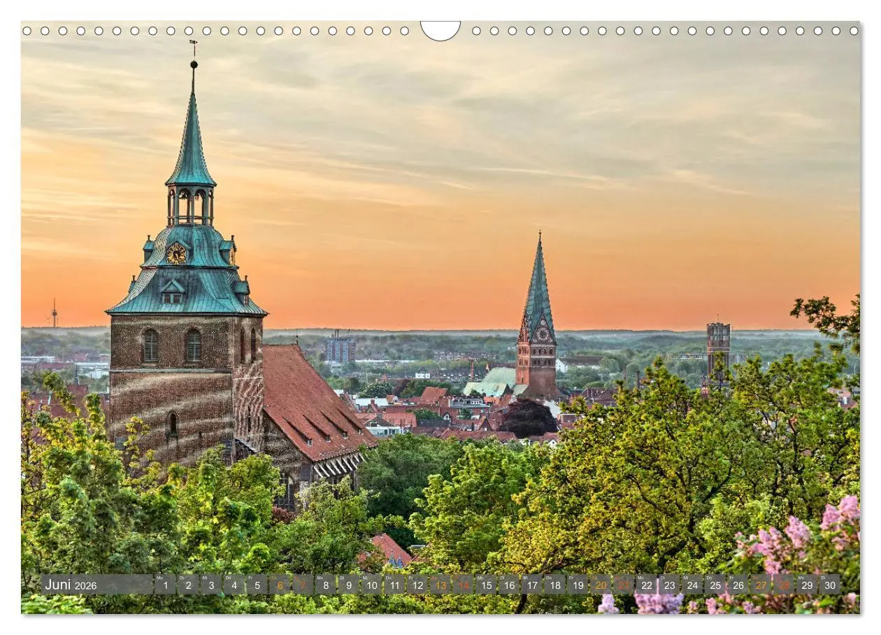Bild: 9783457851104 | LÜNEBURG Ein- und Ausblicke von Andreas Voigt (Wandkalender 2026...