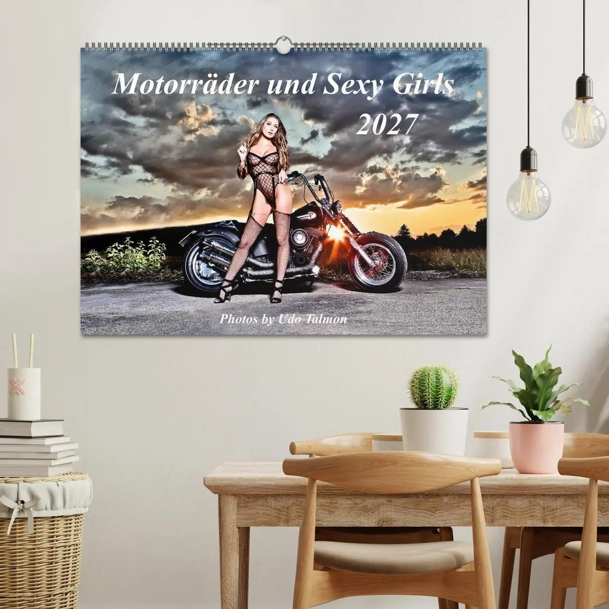 Bild: 9783569282704 | Motorräder und Sexy Girls (Wandkalender 2027 DIN A2 quer), CALVENDO...