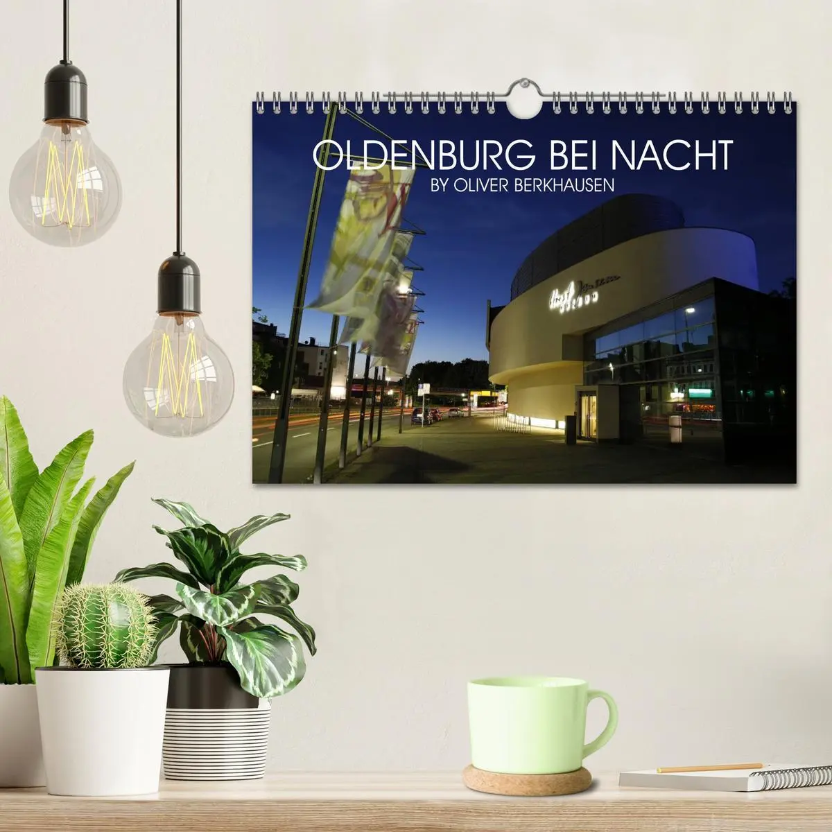 Bild: 9783516074604 | Oldenburg bei Nacht (Wandkalender 2026 DIN A4 quer), CALVENDO...