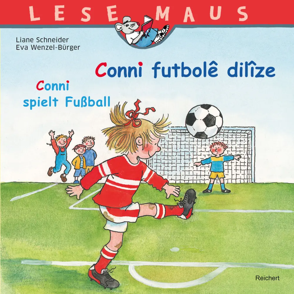 Cover: 9783752006704 | CONNI SPIELT FUSSBALL/Conni futbolê dilîze | Liane Schneider | Buch