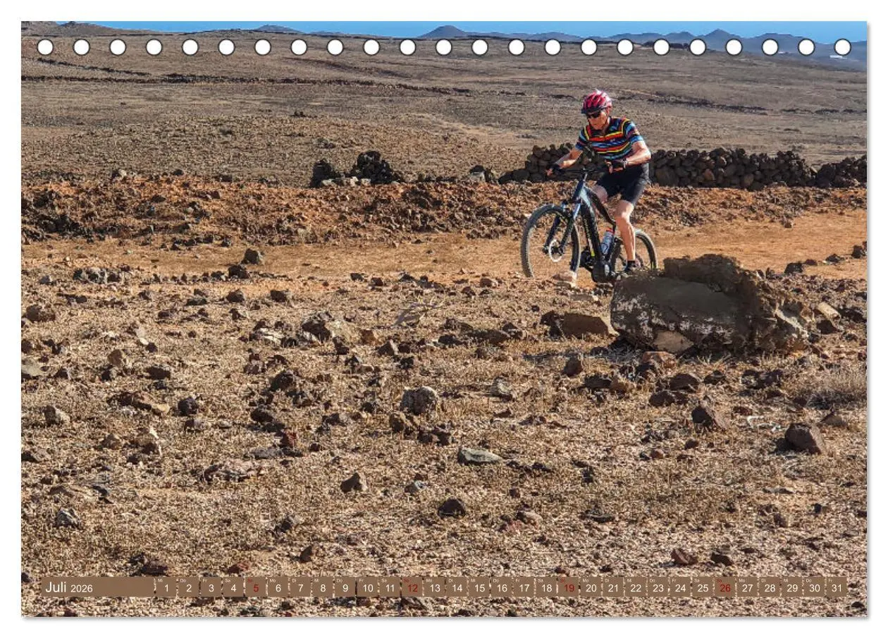 Bild: 9783457418604 | Biken - Impressionen von Rolf Dietz (Tischkalender 2026 DIN A5...