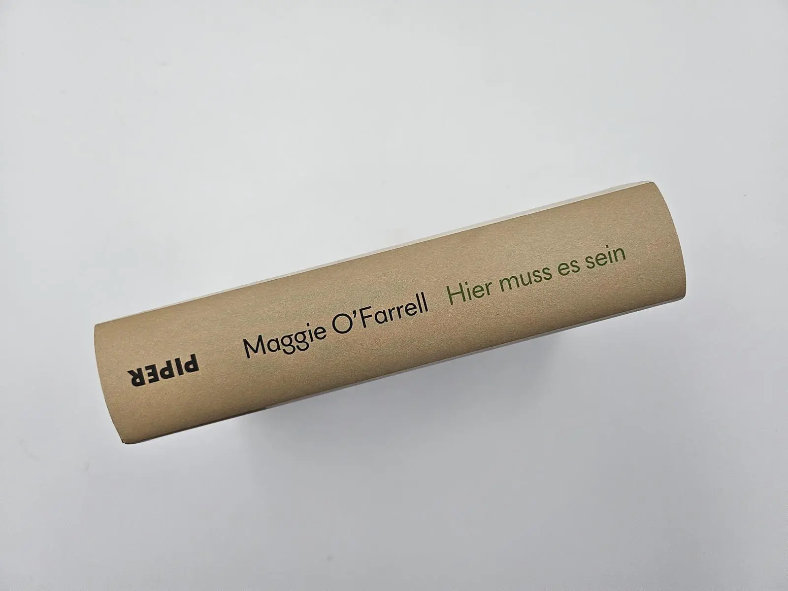 Bild: 9783492058704 | Hier muss es sein | Maggie O'Farrell | Buch | 544 S. | Deutsch | 2024