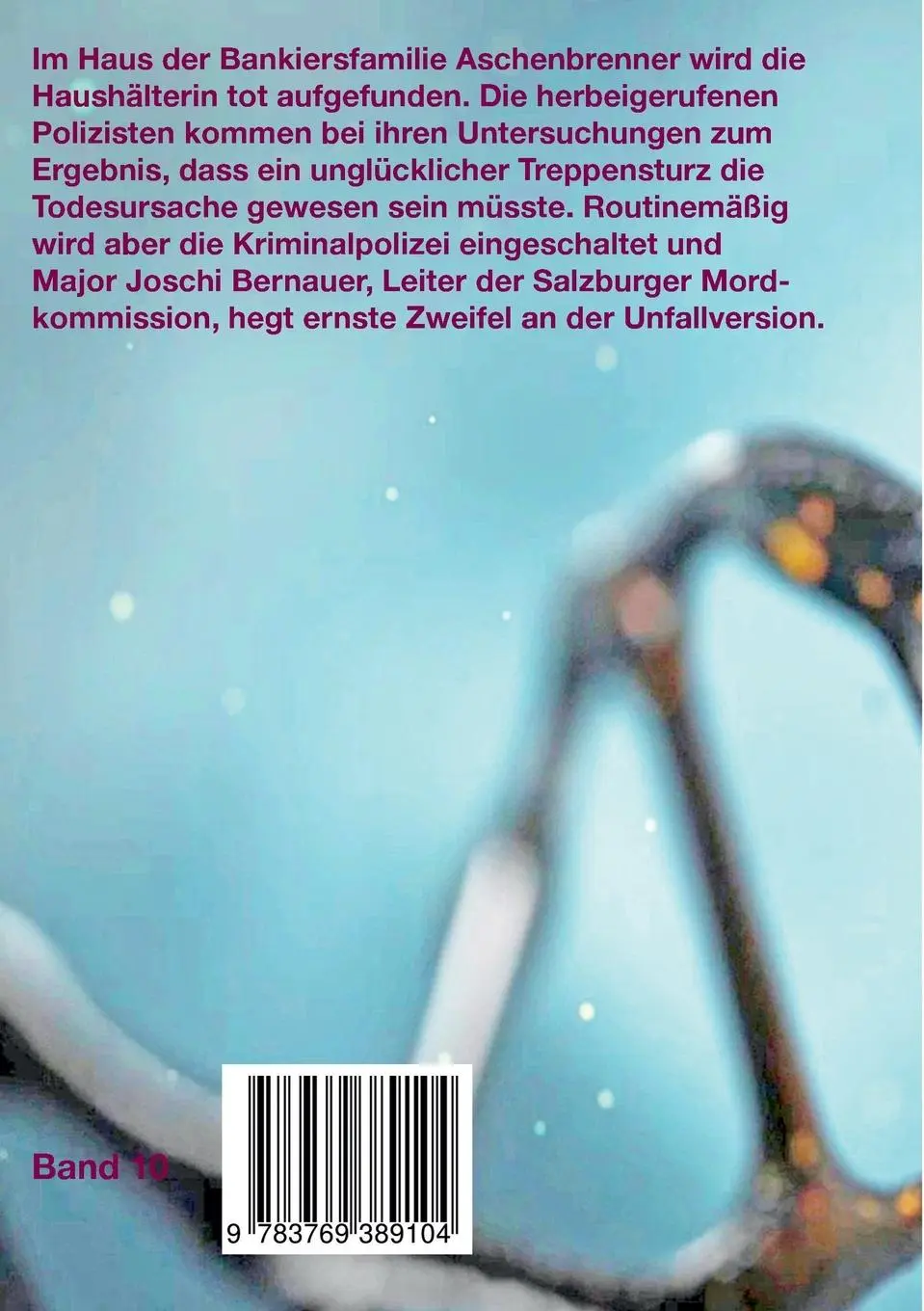 Rückseite: 9783769389104 | Ein Stapel schwarzer Bücher | Major Joschi Bernauers zehnter Fall