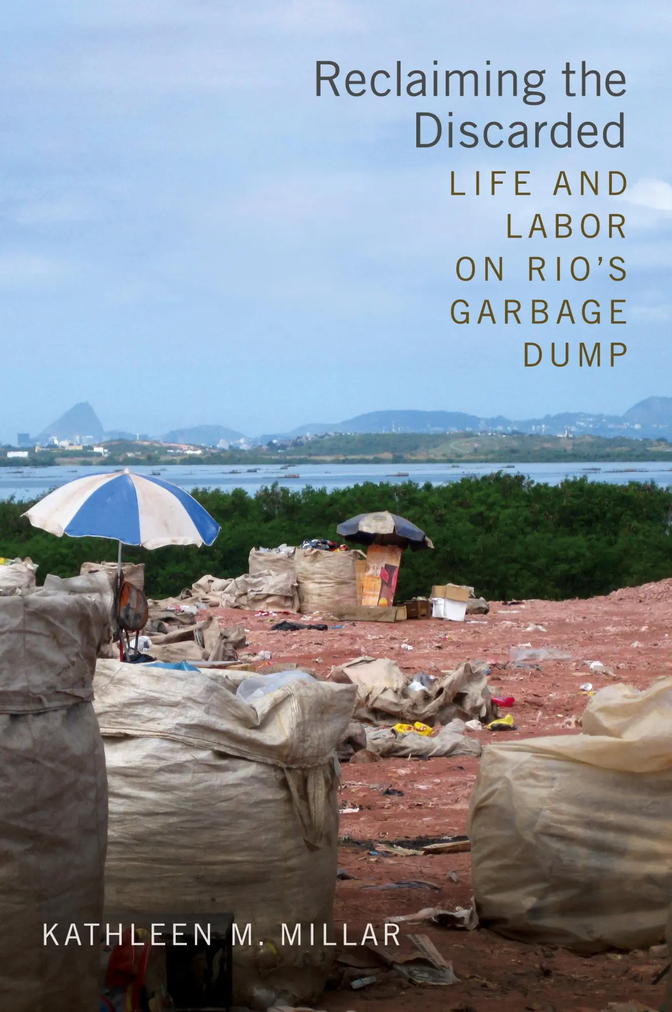 Cover: 9780822370505 | Reclaiming the Discarded | Life and Labor on Rio's Garbage Dump | Buch