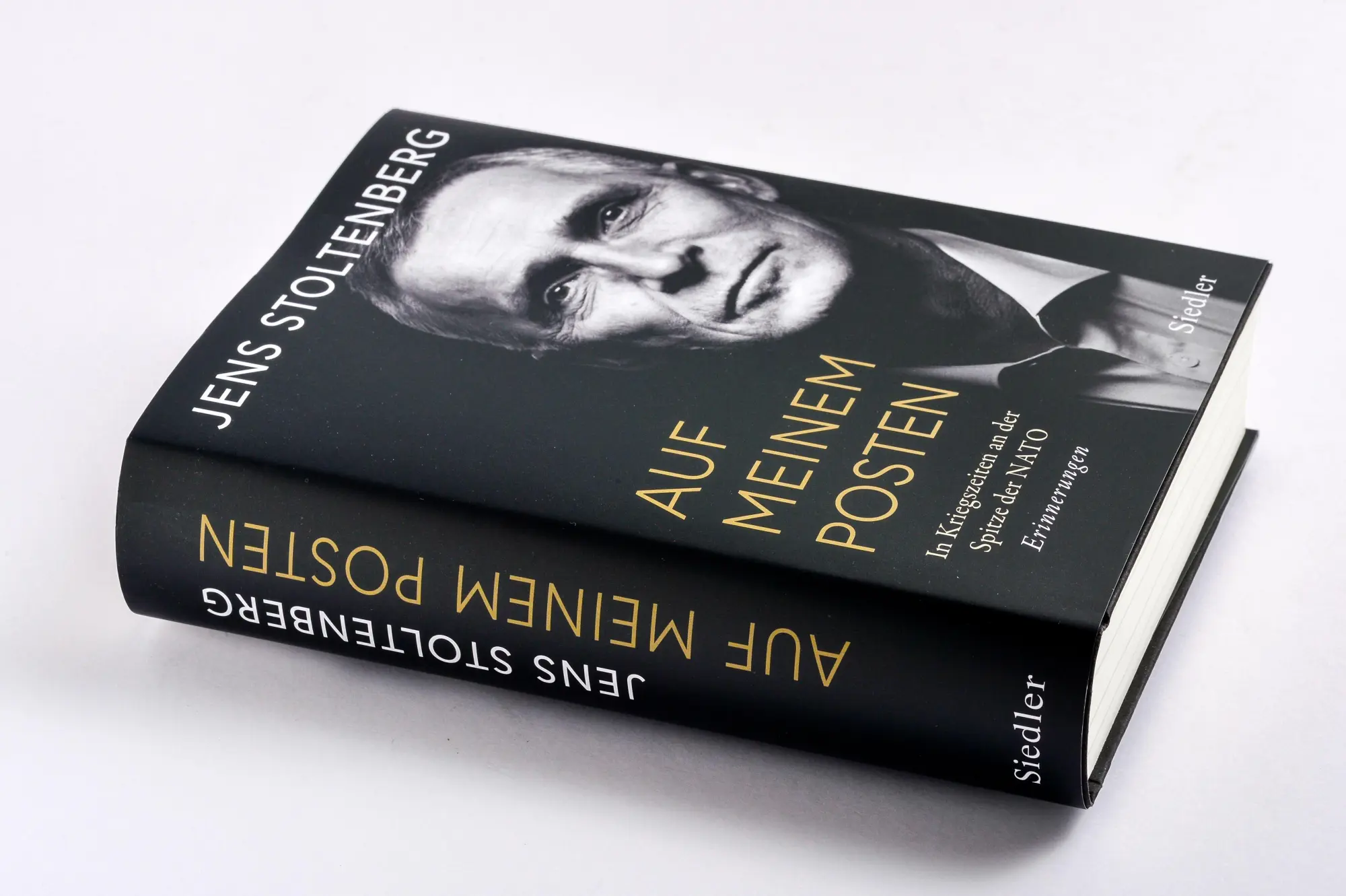 Bild: 9783827501905 | AUF MEINEM POSTEN | Jens Stoltenberg | Buch | 528 S. | Deutsch | 2025