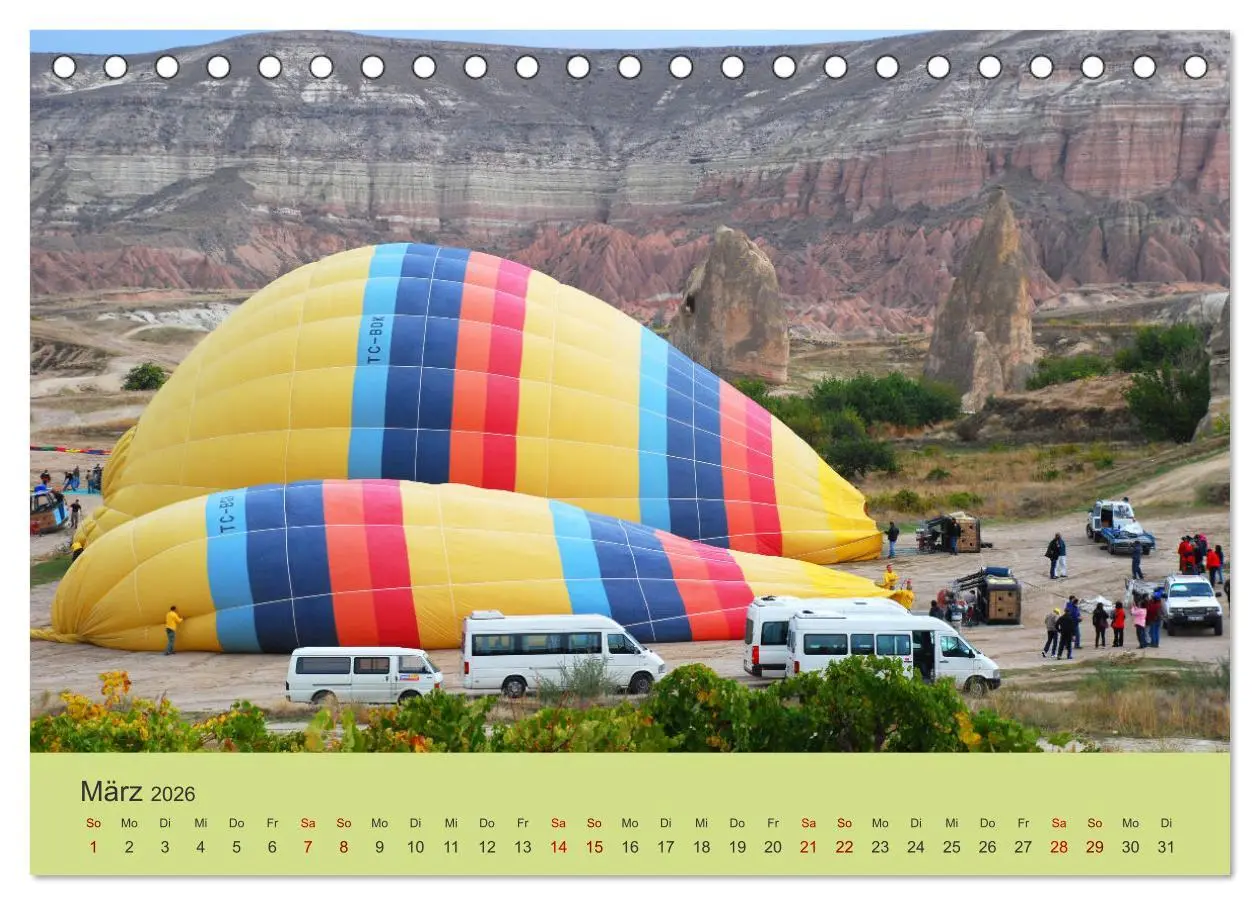 Bild: 9783457383605 | Ballonfahrt in Kappadokien (Tischkalender 2026 DIN A5 quer),...