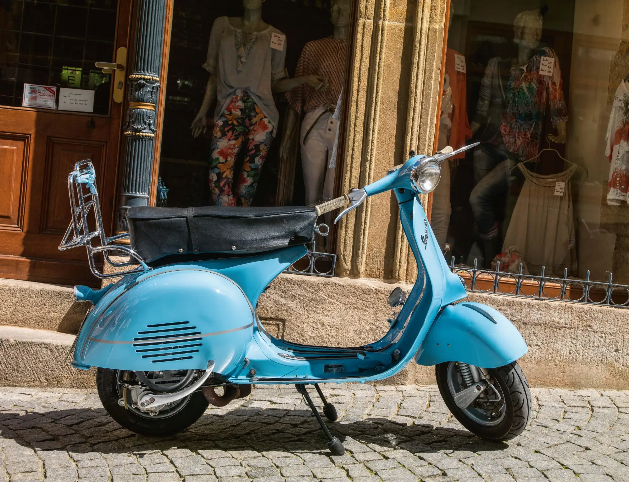 Bild: 9783690190206 | Kalender Vespa 2026 Eintragkalender | Kult-Roller Italien Wandkalender