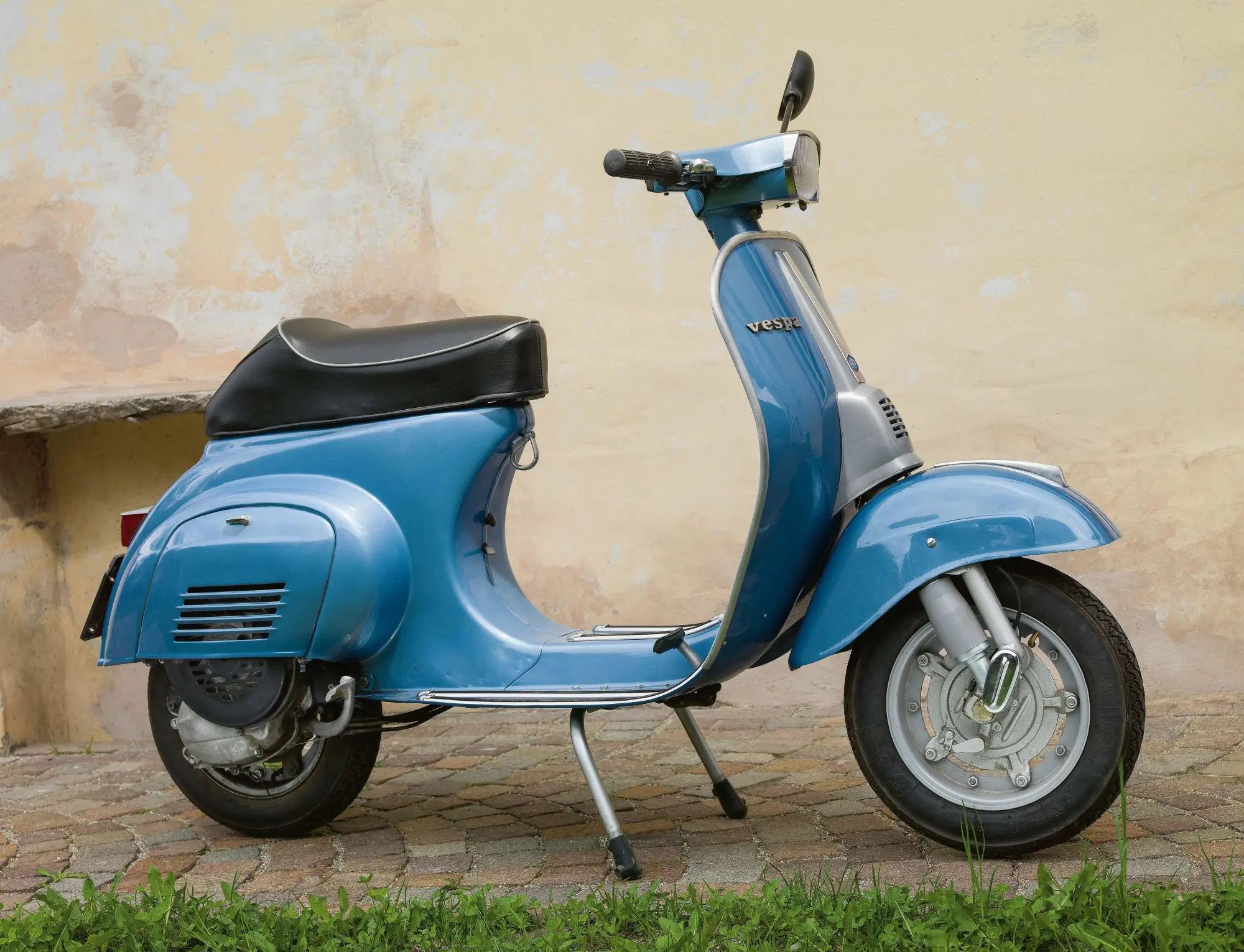 Bild: 9783690190206 | Kalender Vespa 2026 Eintragkalender | Kult-Roller Italien Wandkalender