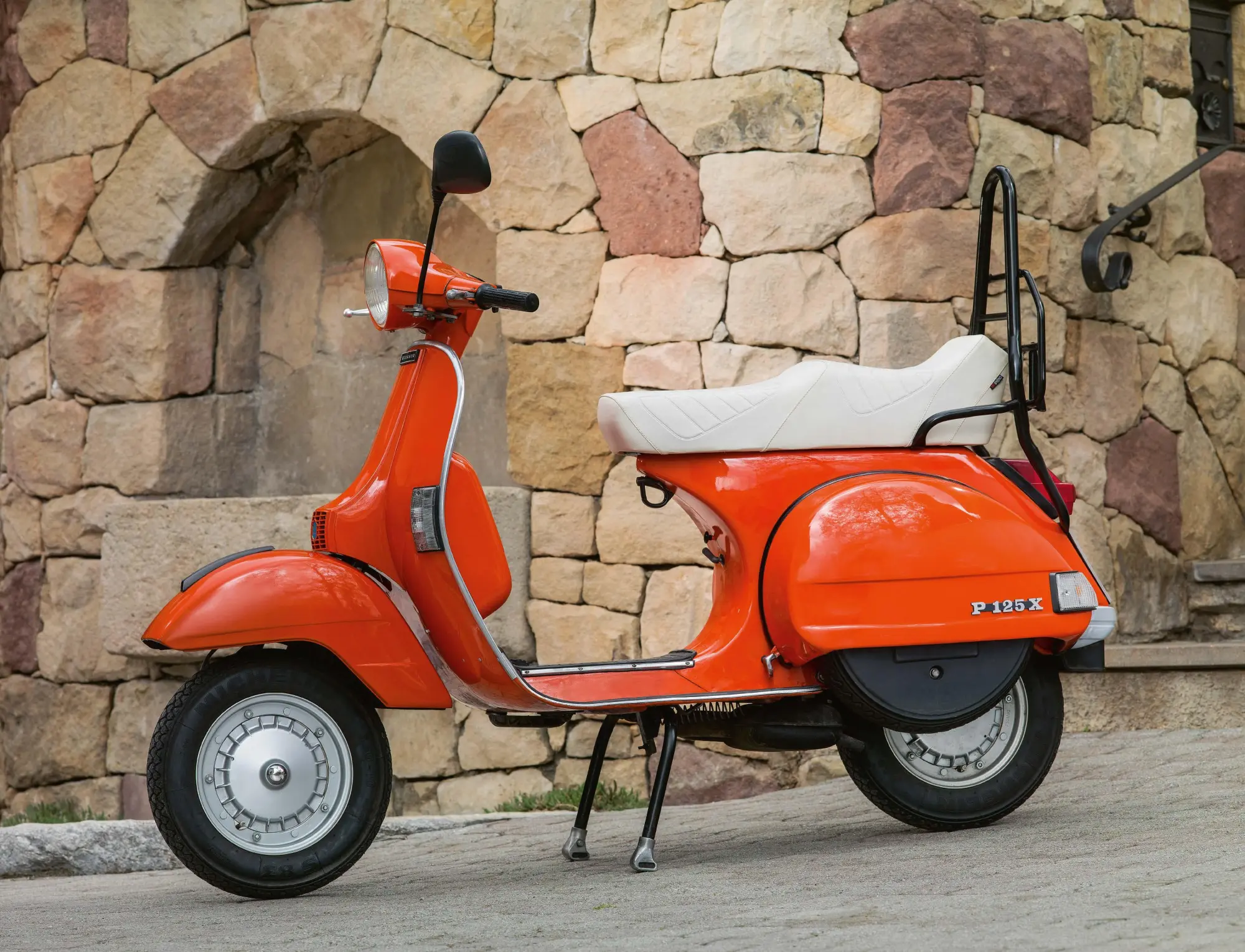 Bild: 9783690190206 | Kalender Vespa 2026 Eintragkalender | Kult-Roller Italien Wandkalender