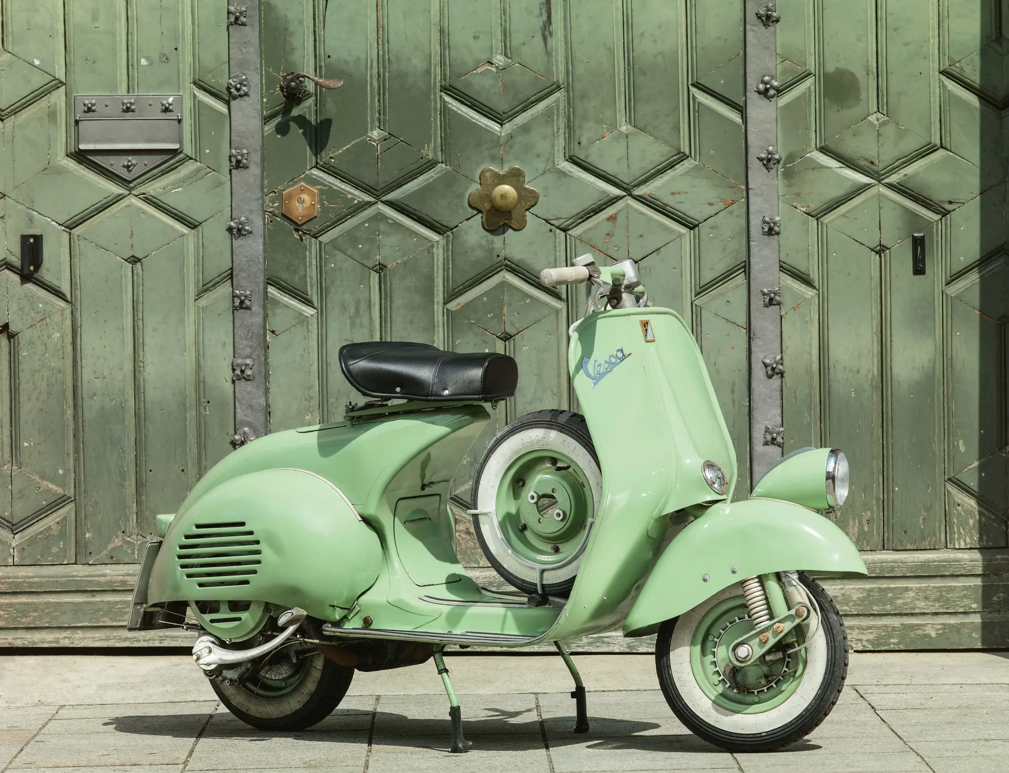 Bild: 9783690190206 | Kalender Vespa 2026 Eintragkalender | Kult-Roller Italien Wandkalender