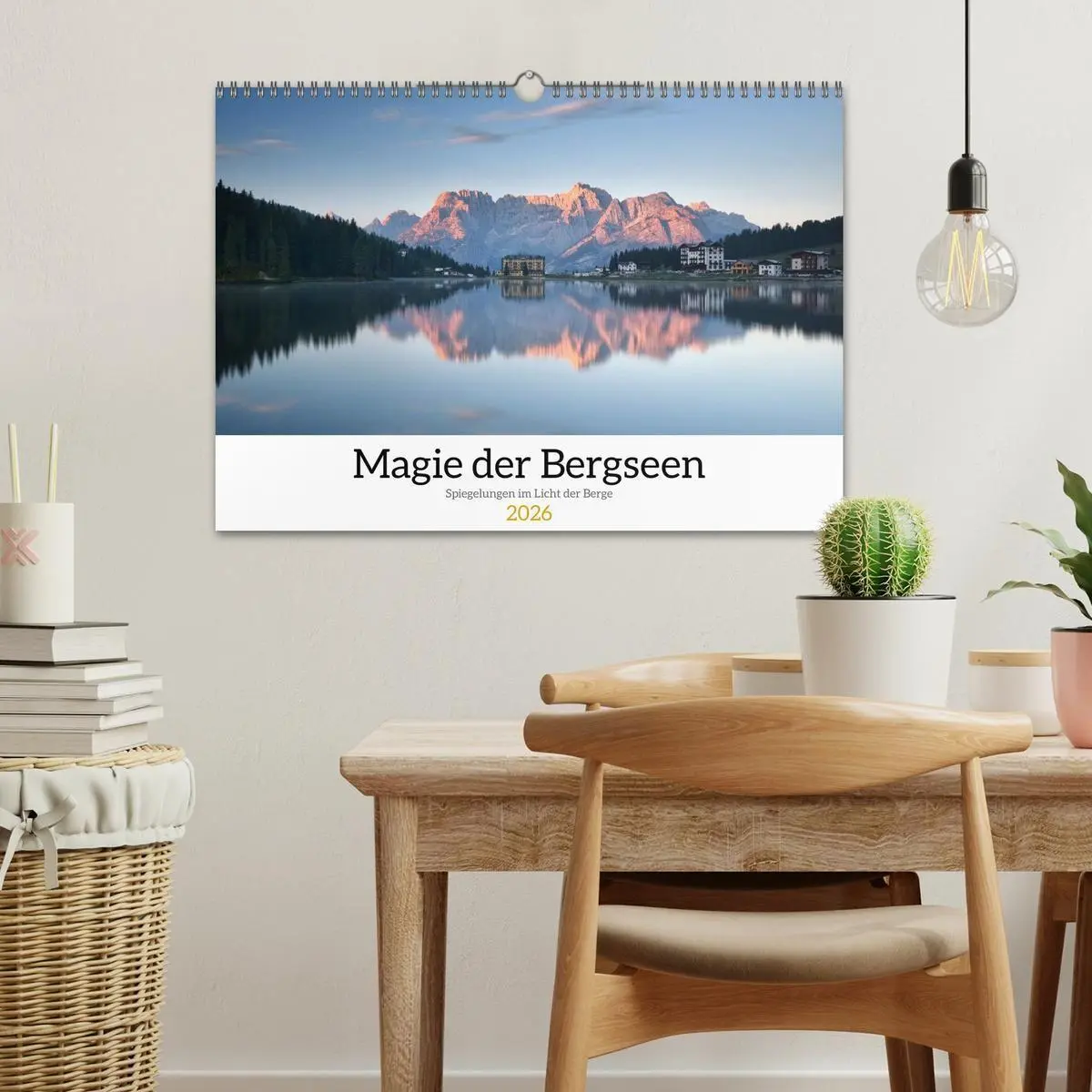 Bild: 9783516721706 | Magie der Bergseen - Spiegelungen im Licht der Berge (Wandkalender...