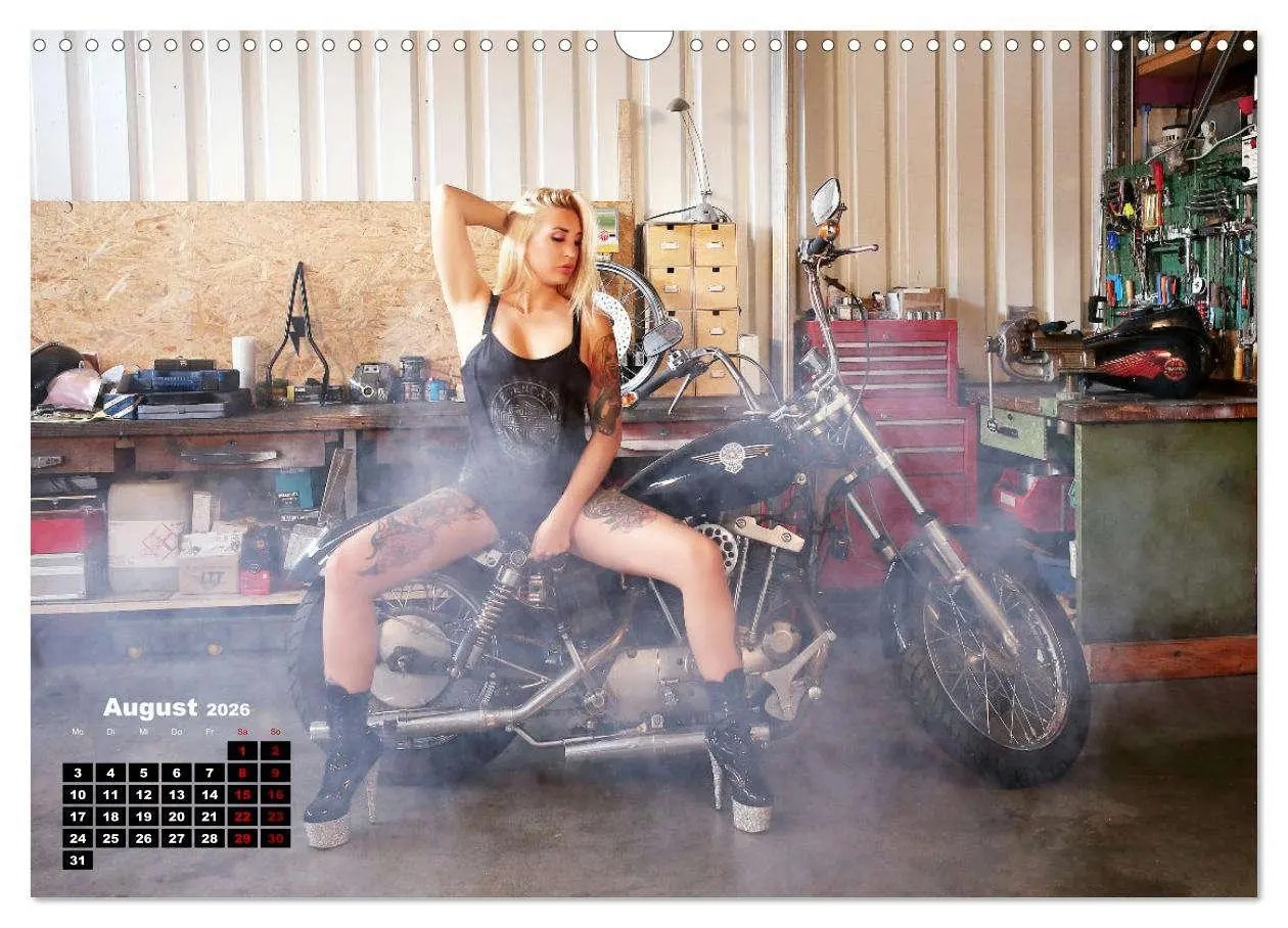 Bild: 9783457583906 | Motorräder und Sexy Girls (Wandkalender 2026 DIN A3 quer), CALVENDO...