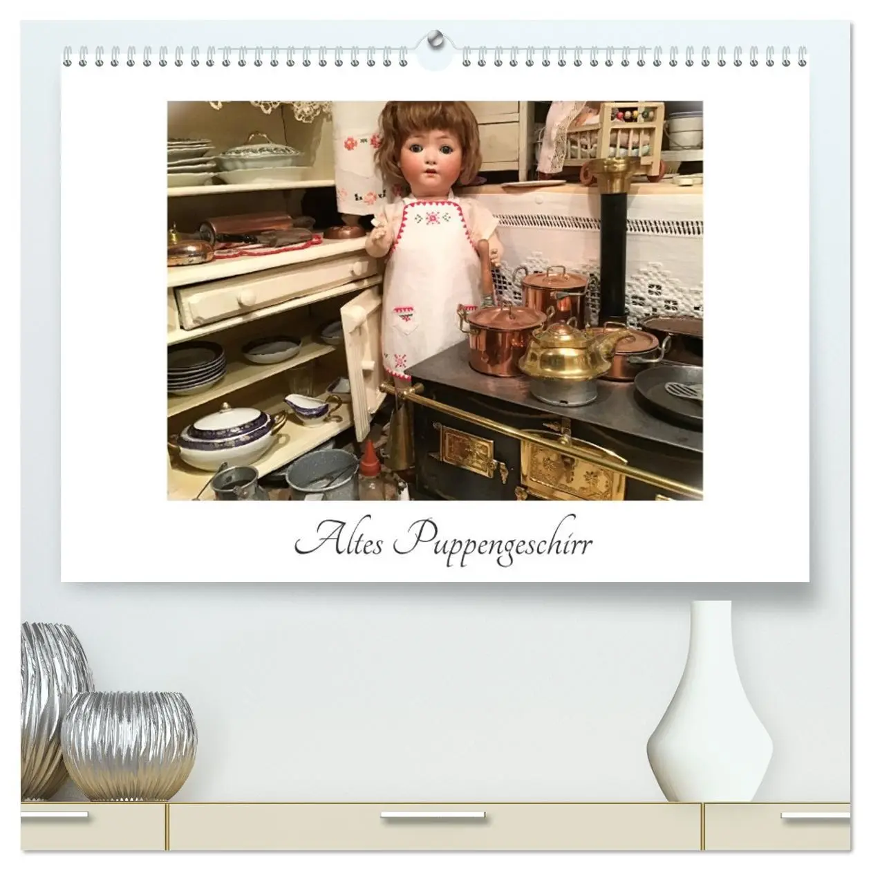 Cover: 9783516236606 | Altes Puppengeschirr (hochwertiger Premium Wandkalender 2026 DIN A2...