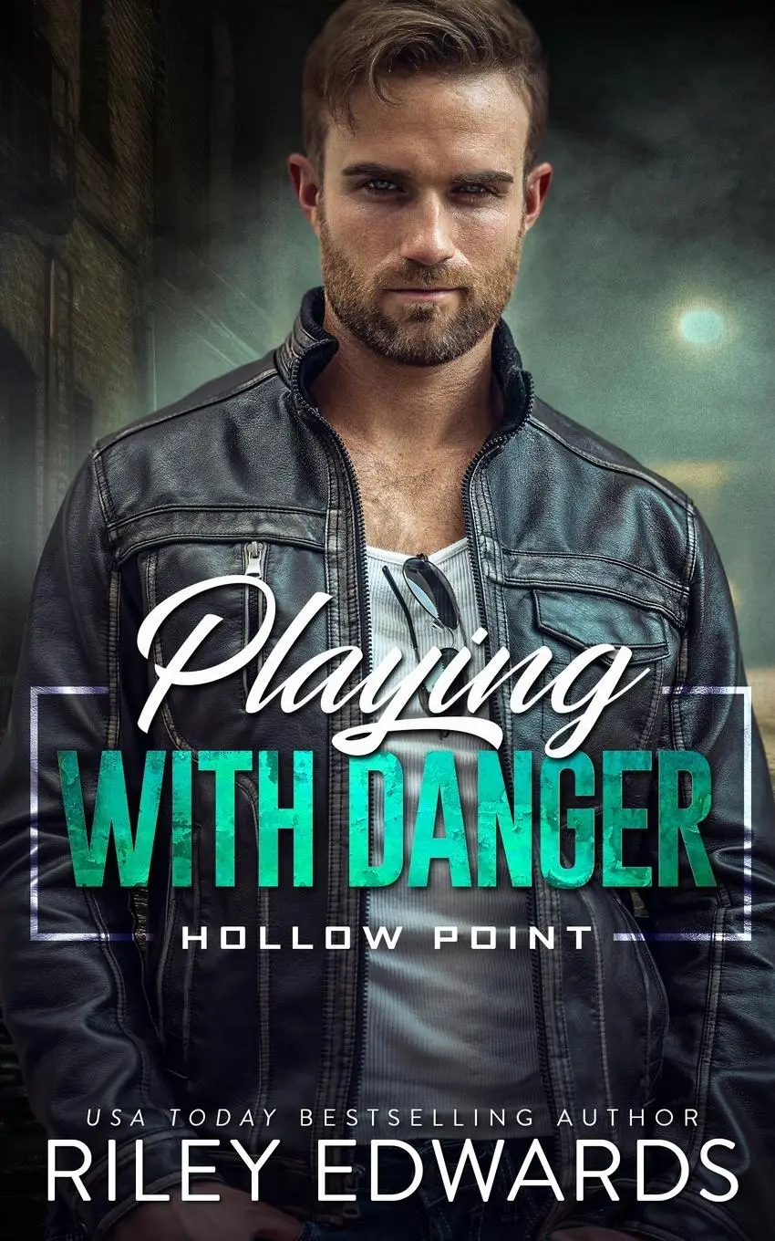 Cover: 9781951567606 | Playing With Danger | Riley Edwards | Taschenbuch | Englisch | 2024