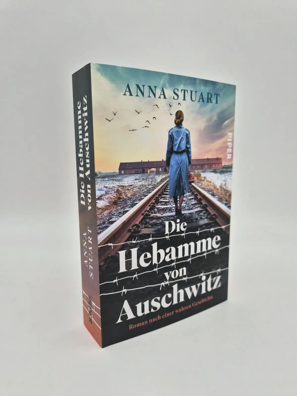 Bild: 9783492067706 | Die Hebamme von Auschwitz | Anna Stuart | Taschenbuch | 464 S. | 2026
