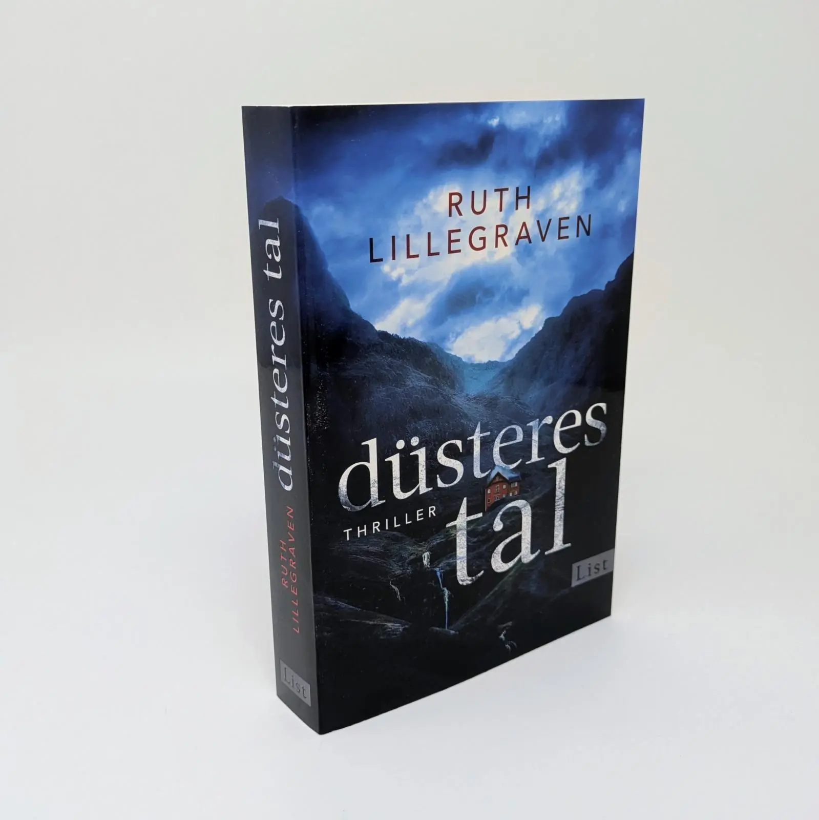 Bild: 9783471360507 | Düsteres Tal | Ruth Lillegraven | Taschenbuch | Clara-Trilogie | 2025