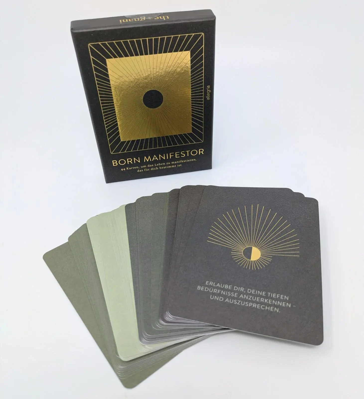 Bild: 4251385311007 | Born Manifestor | Nina Brockmann | Box | 44 S. | Deutsch | 2025