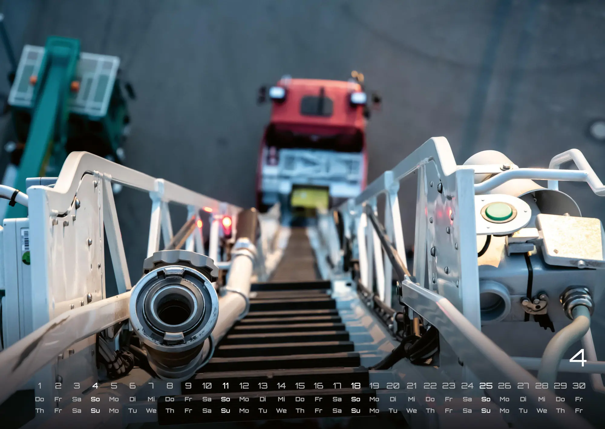 Bild: 9783986736507 | FIREFIGHTER - Retter in der Not - Feuerwehr - 2027 - Kalender DIN A2