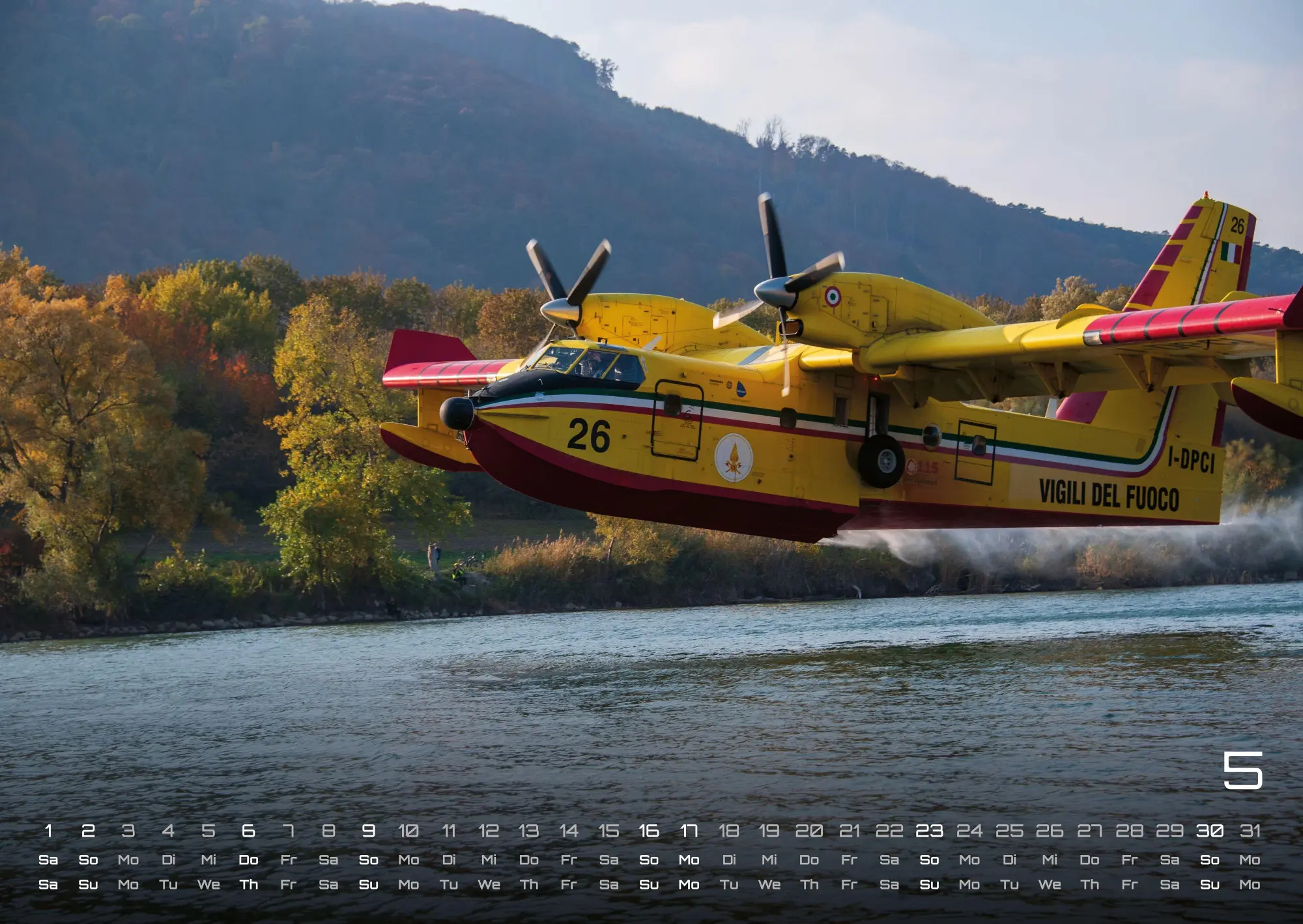 Bild: 9783986736507 | FIREFIGHTER - Retter in der Not - Feuerwehr - 2027 - Kalender DIN A2