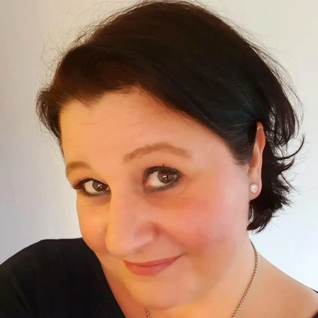 Autor: 9783903650008 | KETO - Alles, was du wissen musst | Julia Tulipan (u. a.) | Buch